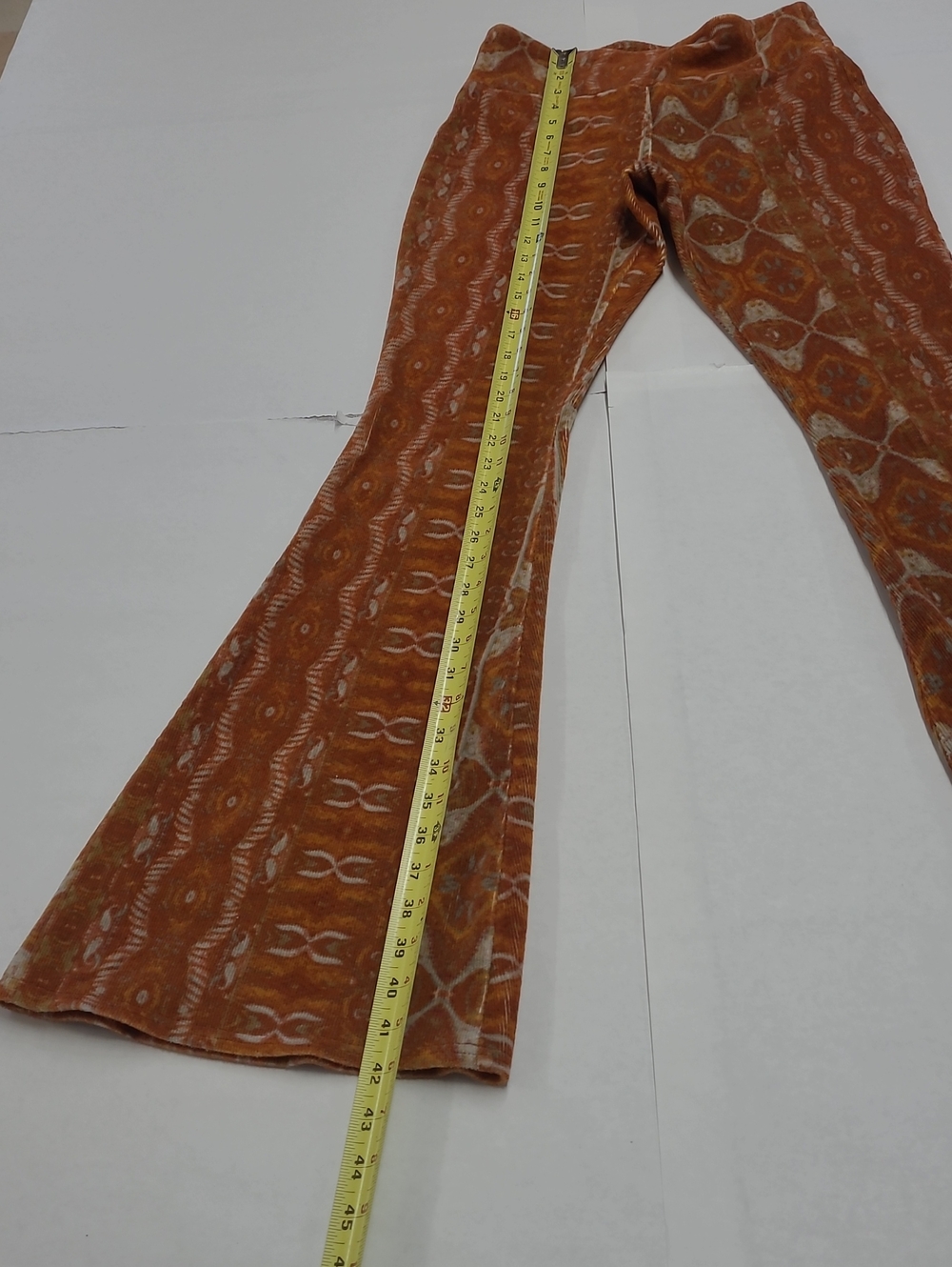 Shyanne Rust AbstractPatterned Flared Pants Size M - Picture 2 of 7